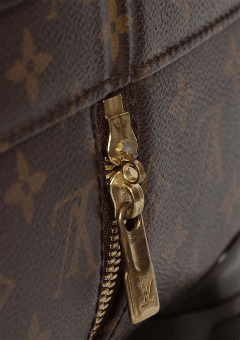 Louis Vuitton Monogram Zephyr 70 